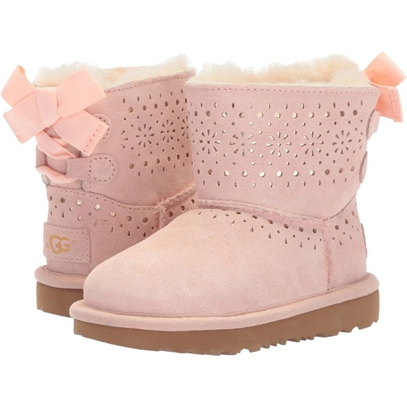 UGG Dae sunshine perf pink boots baby girls 7 Toddler - Picture 1 of 12